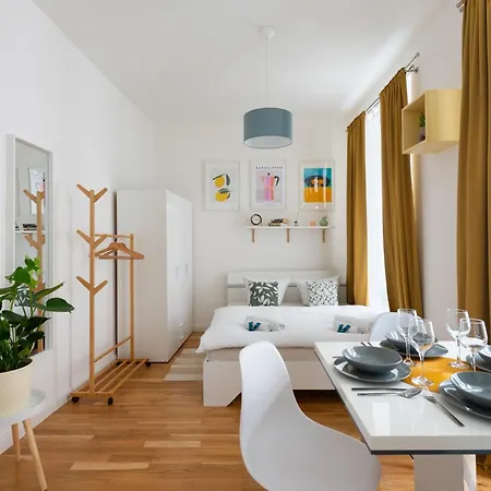 Apartment Petrska Near Old Town - Self Check In *