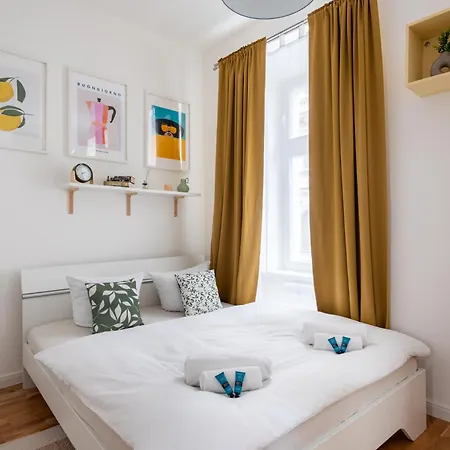 Apartman Petrska Near Old Town - Self Check In Prága