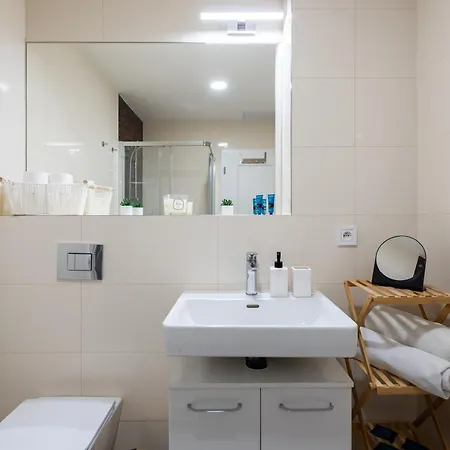 Apartman Petrska Near Old Town - Self Check In Prága